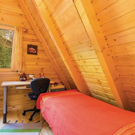 House With Pool And Sauna Crni Lug